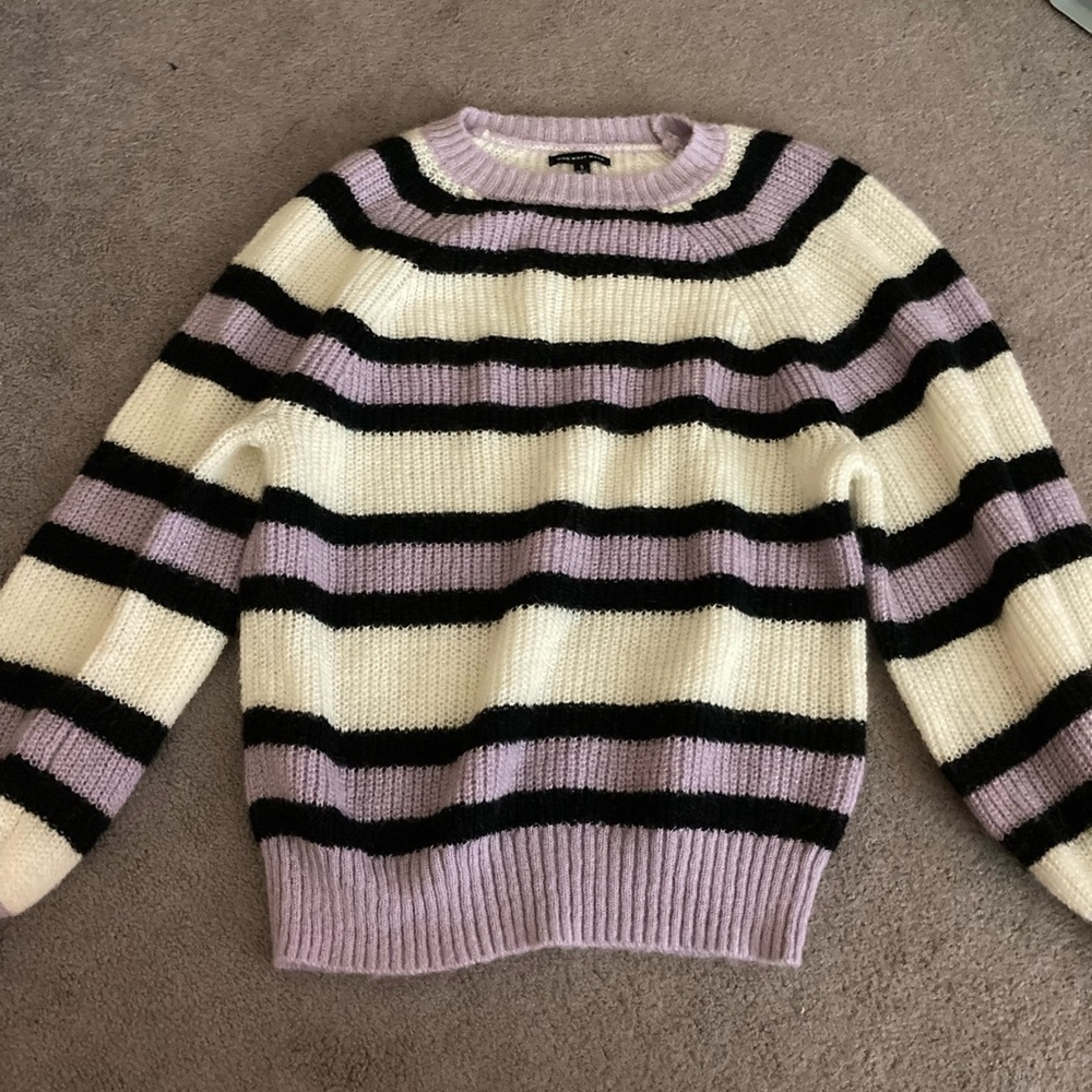 Knit sweater